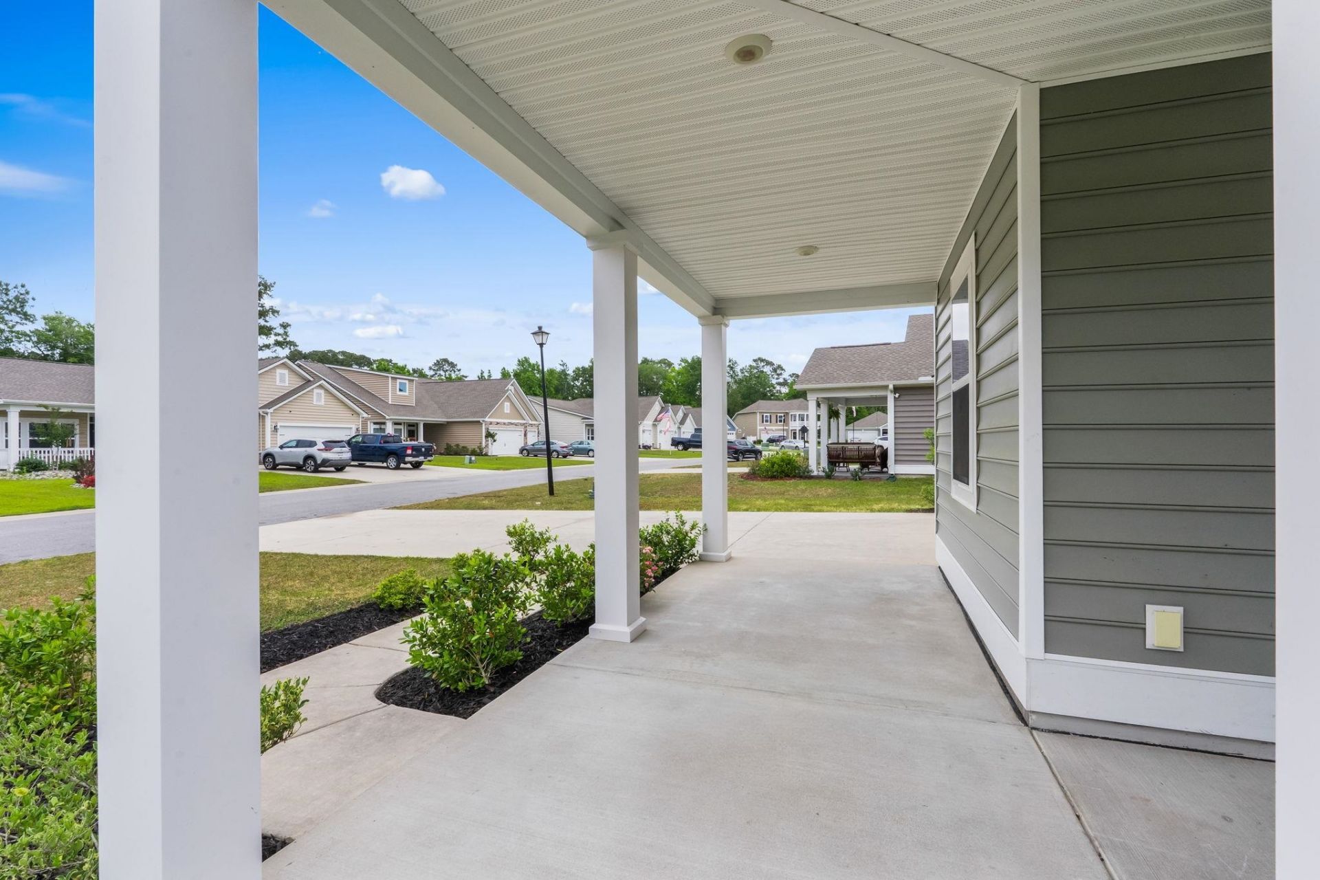 1091 Harbison Circle Photo 4