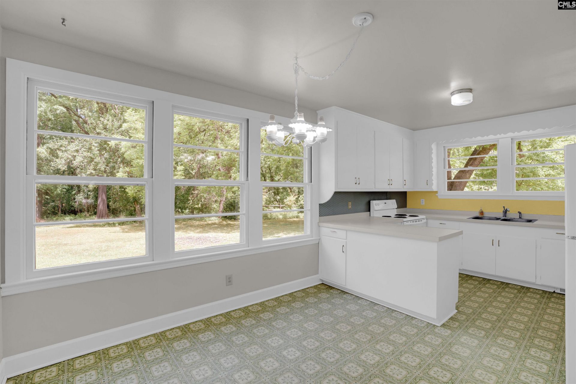 157 Hiller Road  Photo 8