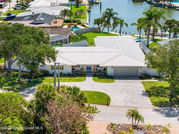 427 Brightwaters Drive , Cocoa Beach, FL 32931
