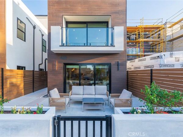 422 20th Street, Huntington Beach, CA 92648