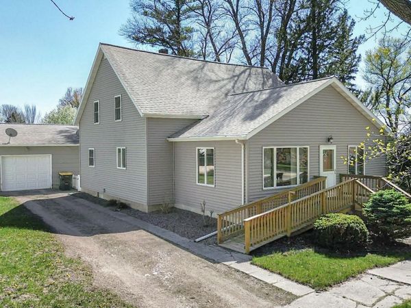 606 2nd Street, Lucan, MN 56255