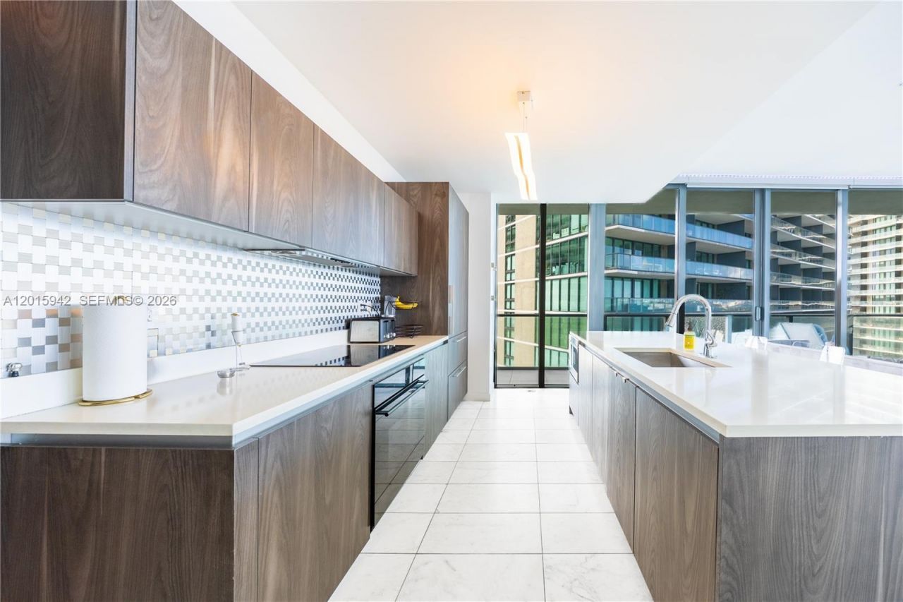 480 NE 31st St, Unit 2407, Miami, FL 33137 Photo