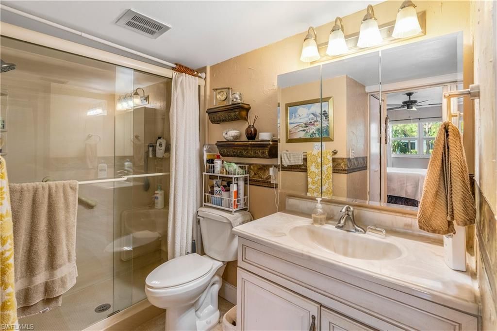 200 Valley Stream Dr, Unit 4B, Naples, FL 34113 Photo
