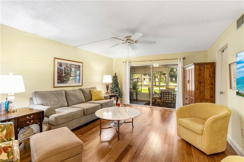 200 Valley Stream Dr, Unit 4B, Naples, FL 34113 Photo