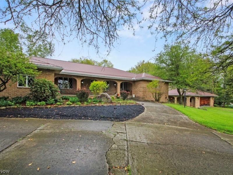 8243 N Lima Road, Poland, OH 44514 Photo 2