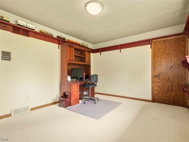 8243 N Lima Road, Poland, OH 44514 Photo 36