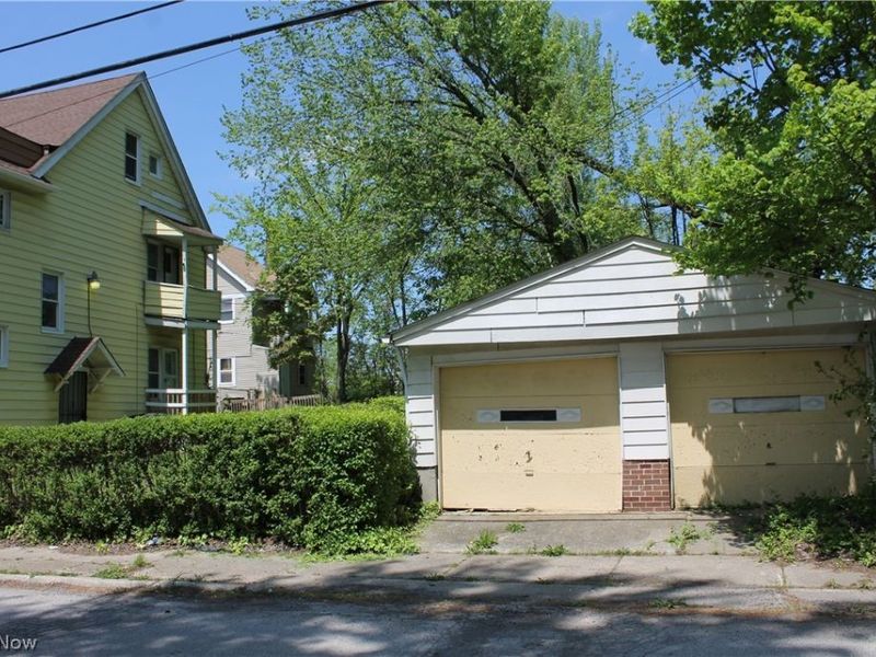 3281 E 118th Street, Cleveland, OH 44120 Photo 4