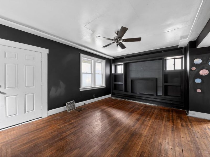 2723 Robert Avenue, Cincinnati, OH 45211 Photo 6