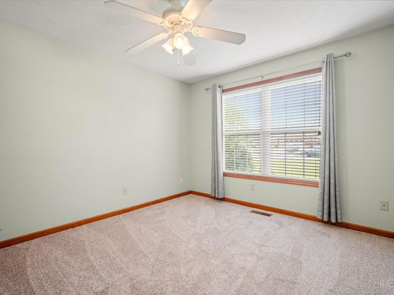 309 Sharon, Middletown, OH 45042 Photo 18