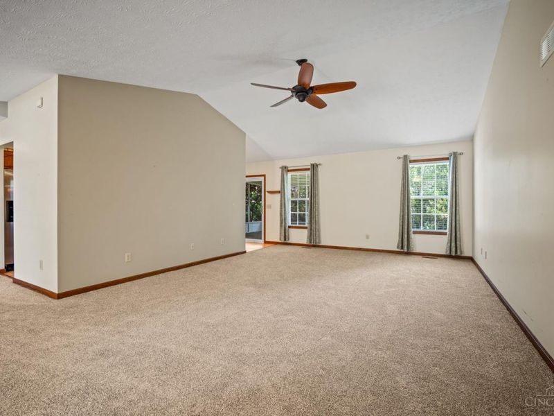 309 Sharon, Middletown, OH 45042 Photo 4