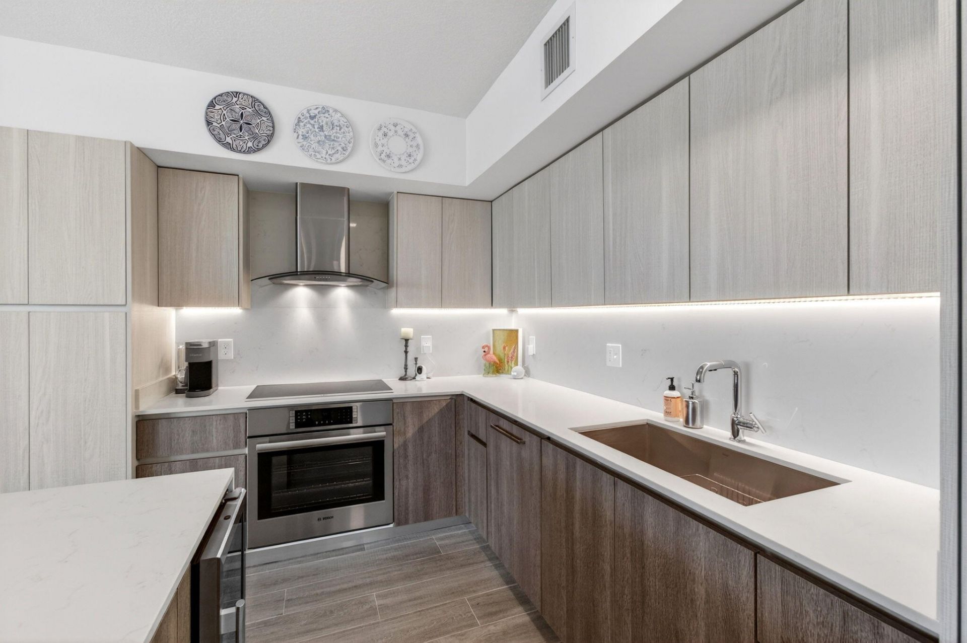 111 SE 1st Avenue, Unit 406, Delray Beach, FL 33444 Photo