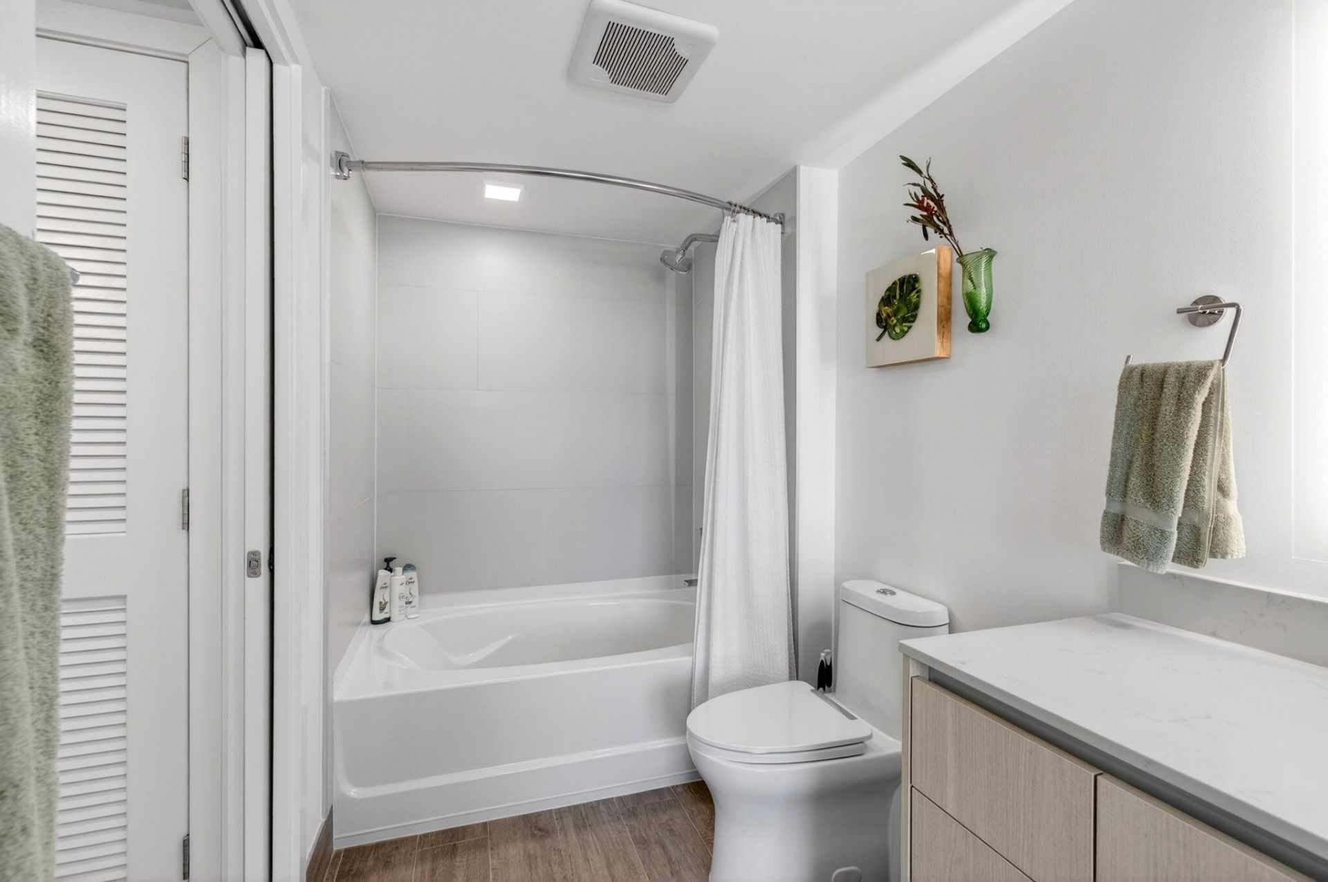 111 SE 1st Avenue, Unit 406, Delray Beach, FL 33444 Photo