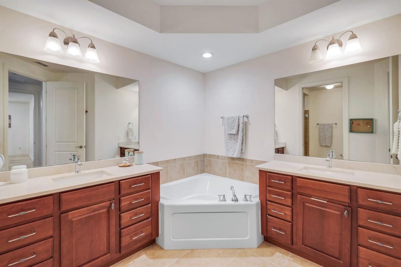 8011 Via Monte Carlo Way, Unit 2111, Estero, FL 33928 Photo