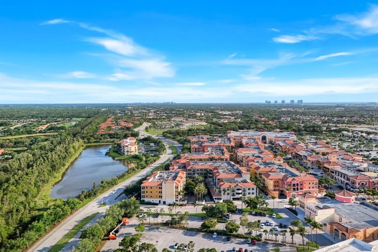 8011 Via Monte Carlo Way, Unit 2111, Estero, FL 33928 Photo