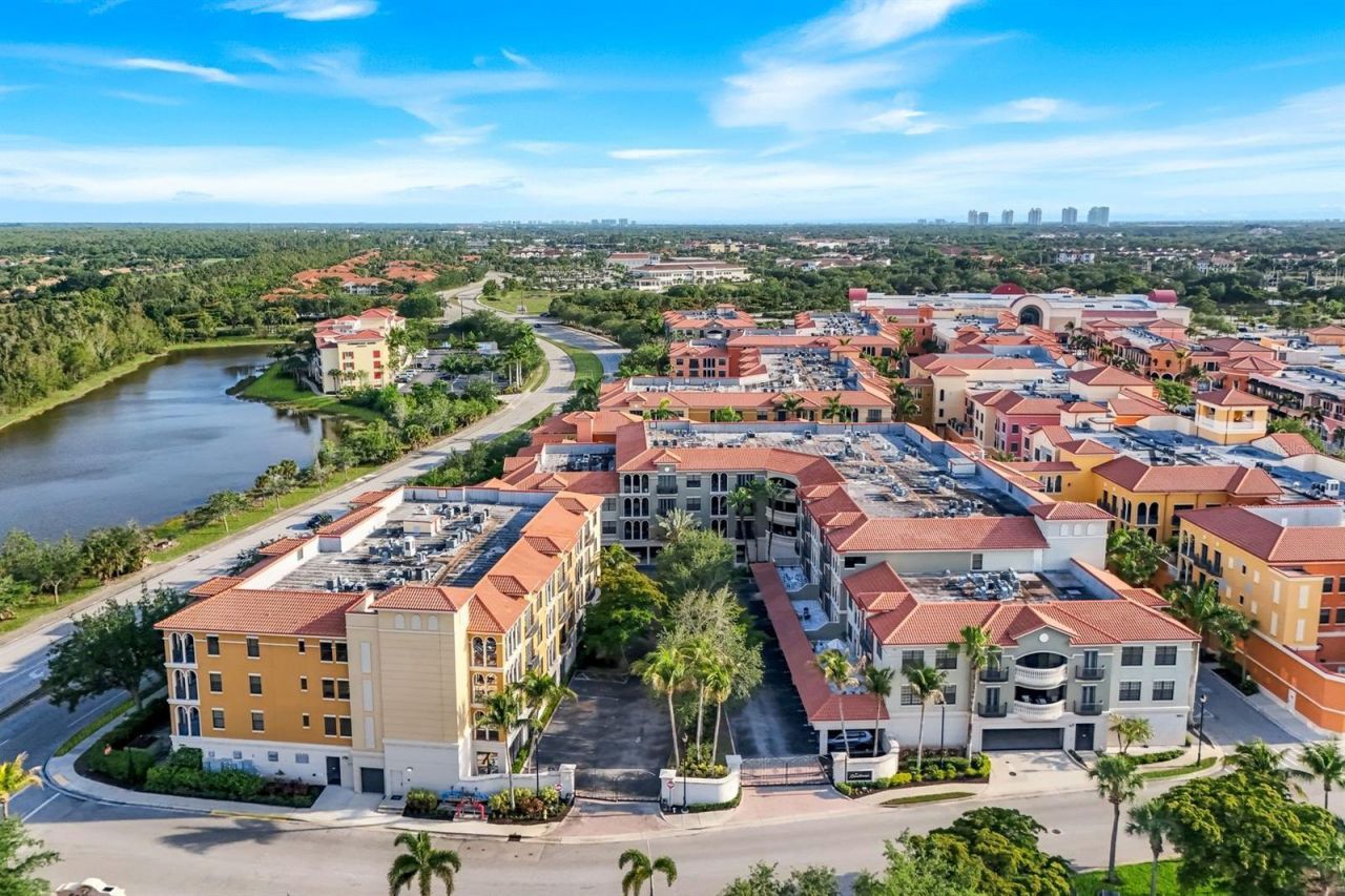 8011 Via Monte Carlo Way, Unit 2111, Estero, FL 33928 Photo