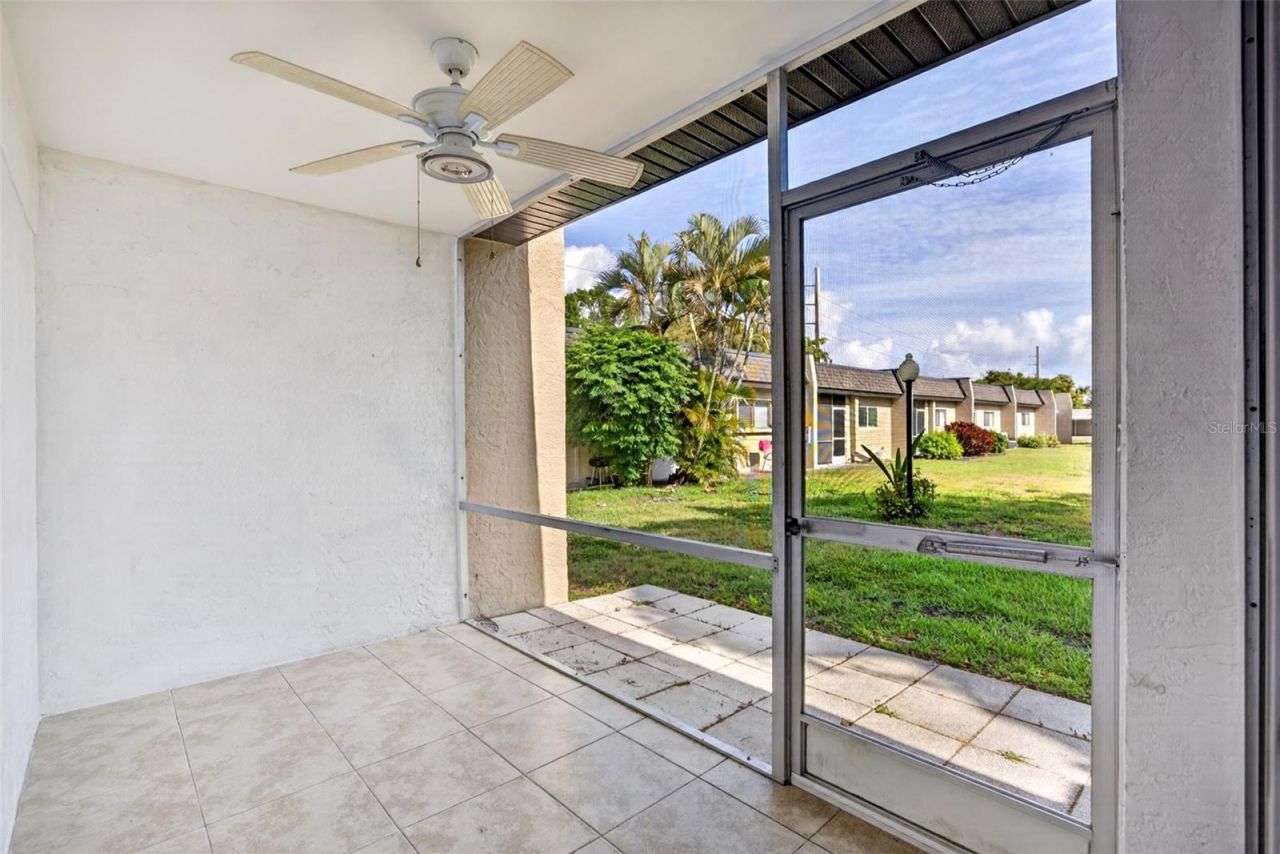 6300 S Pointe Boulevard, Unit 327, Fort Myers, FL 33919 Photo