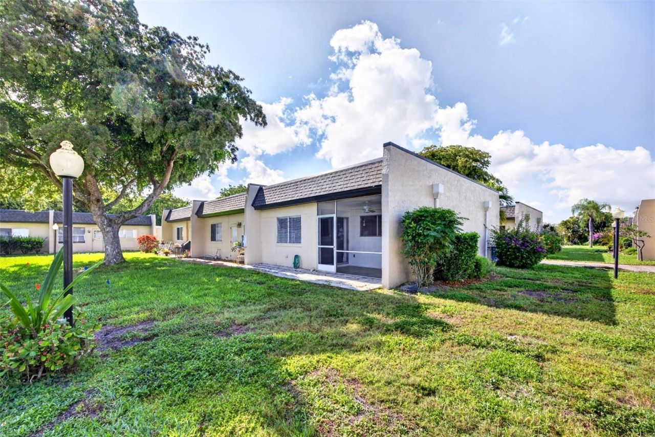 6300 S Pointe Boulevard, Unit 327, Fort Myers, FL 33919 Photo