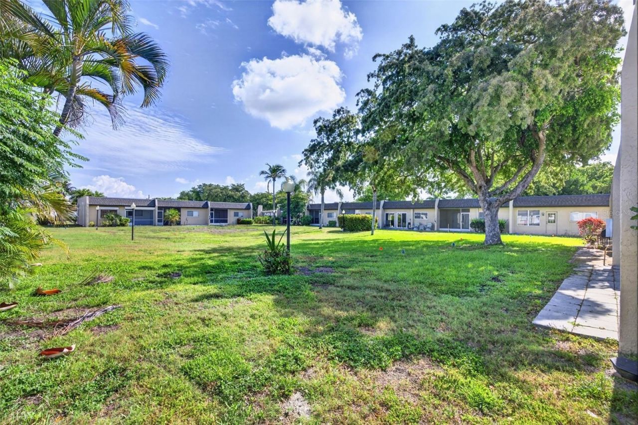 6300 S Pointe Boulevard, Unit 327, Fort Myers, FL 33919 Photo
