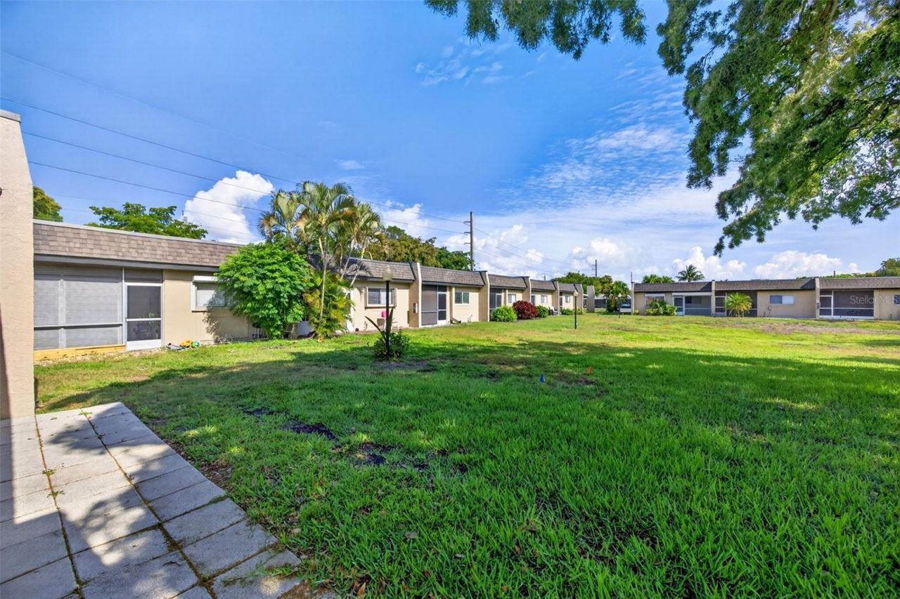 6300 S Pointe Boulevard, Unit 327, Fort Myers, FL 33919 Photo