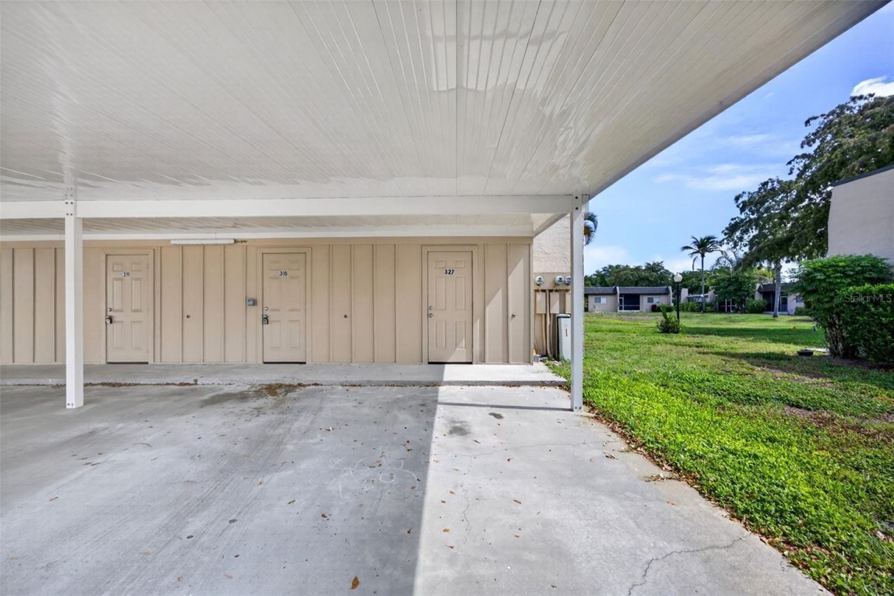 6300 S Pointe Boulevard, Unit 327, Fort Myers, FL 33919 Photo