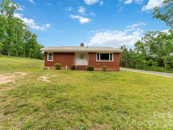 421 E Passaic Street , Peachland, NC 28133
