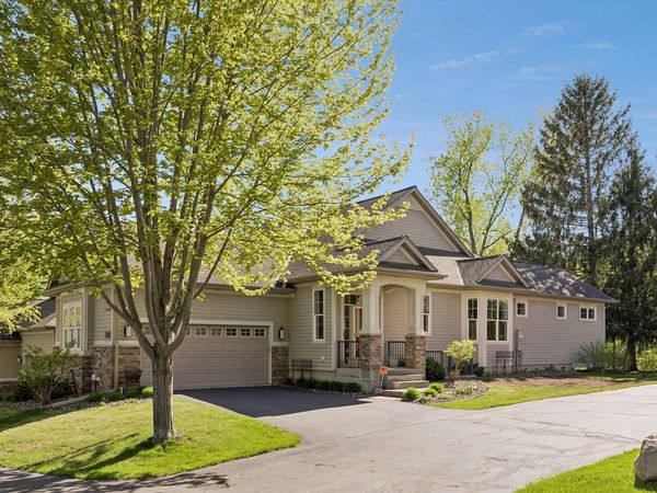 7660 Woodview Court, Edina, MN 55439