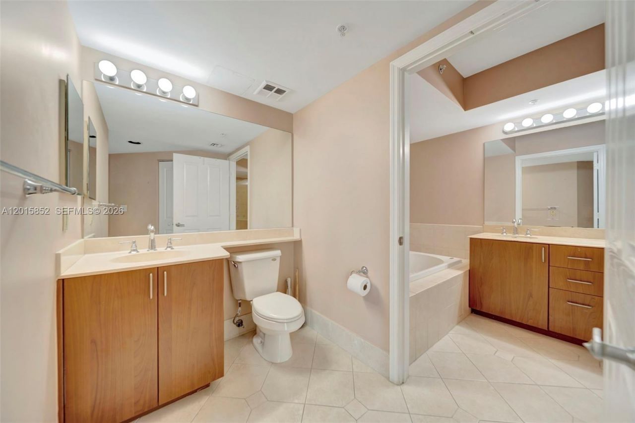 401 SW 4th Ave, Unit 203, Fort Lauderdale, FL 33315 Photo