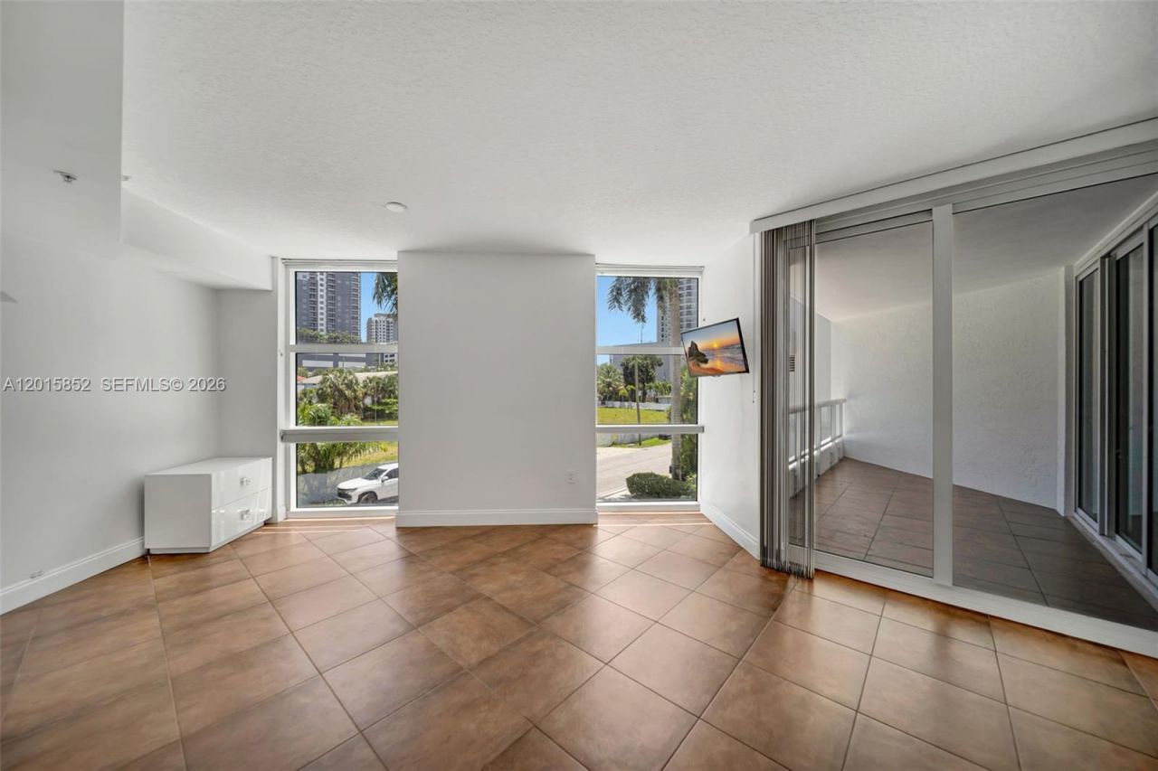 401 SW 4th Ave, Unit 203, Fort Lauderdale, FL 33315 Photo