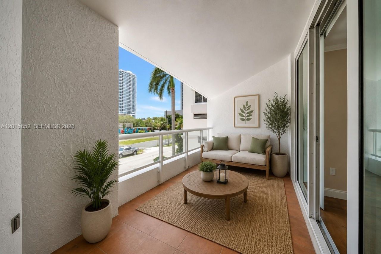 401 SW 4th Ave, Unit 203, Fort Lauderdale, FL 33315 Photo