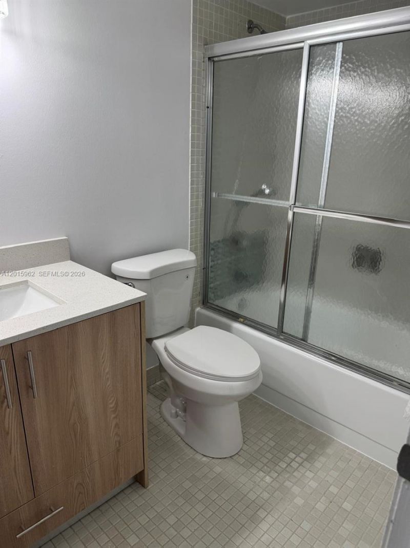 10296 NW 9th St Cir, Unit 202, Miami, FL 33172 Photo
