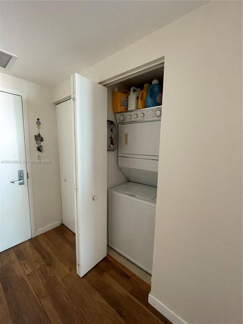 335 S Biscayne Blvd, Unit 3603, Miami, FL 33131 Photo