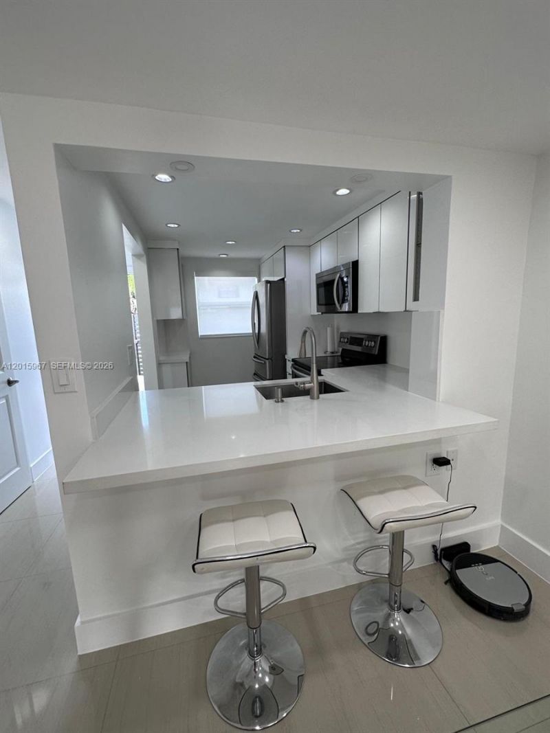 8010 SW 152nd Ave, Unit 211, Miami, FL 33193 Photo