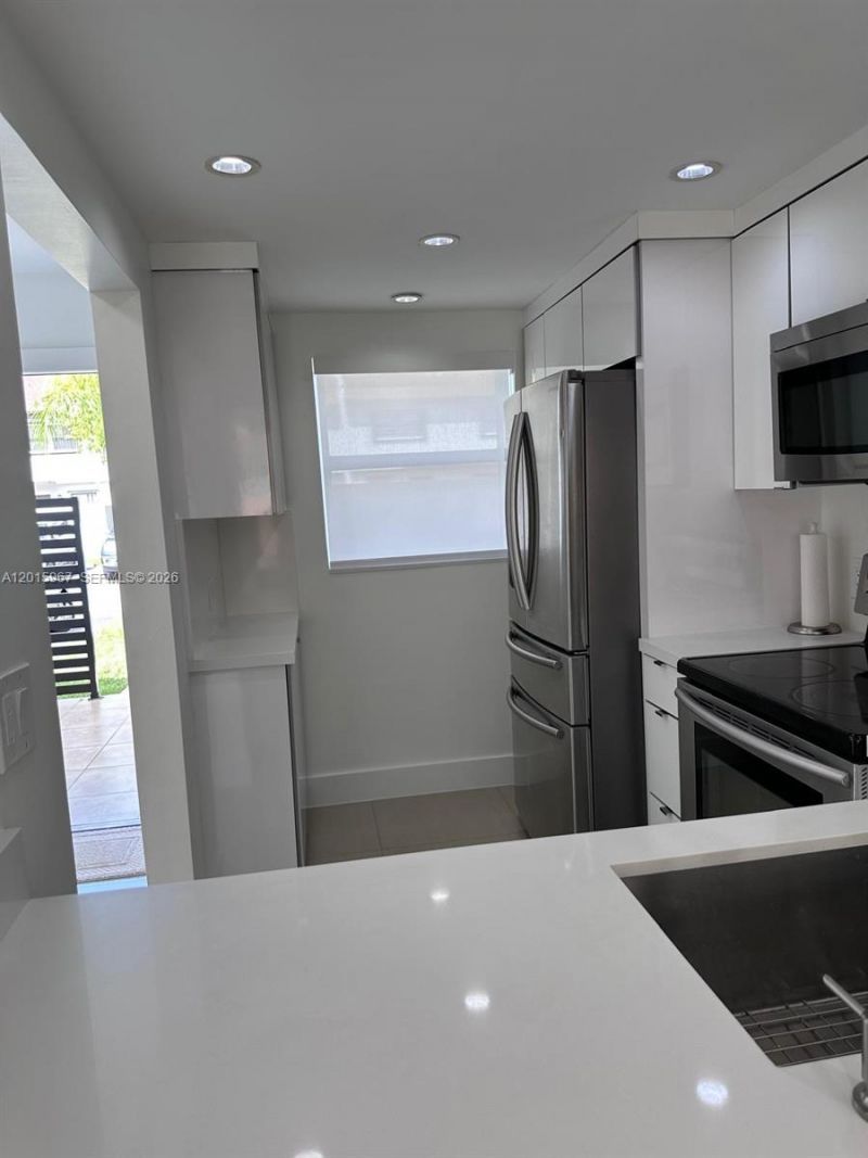8010 SW 152nd Ave, Unit 211, Miami, FL 33193 Photo