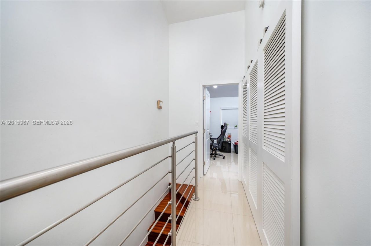 8010 SW 152nd Ave, Unit 211, Miami, FL 33193 Photo