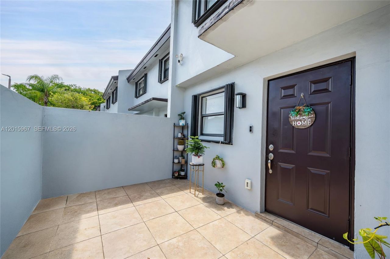 8010 SW 152nd Ave, Unit 211, Miami, FL 33193 Photo