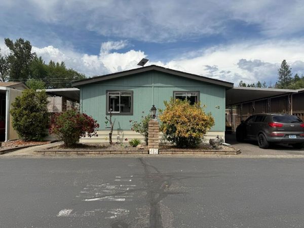 20055 OR-62, Unit 42, Shady Cove, OR 97539