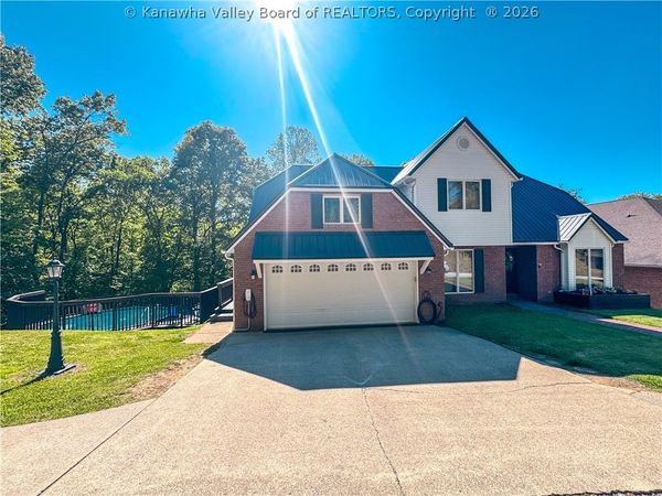 152 Country Cove Circle, Chapmanville, WV 25508