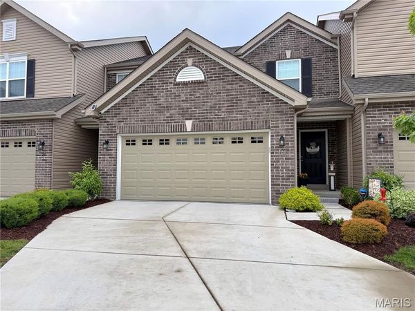 125 Deer Grove Court, St Peters, MO 63376