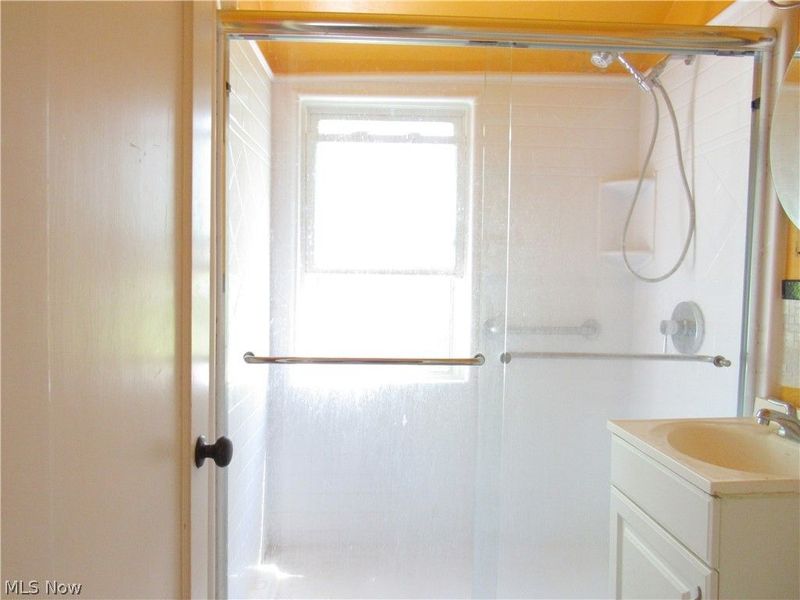 25250 Treadwell Avenue, Euclid, OH 44117 Photo 17