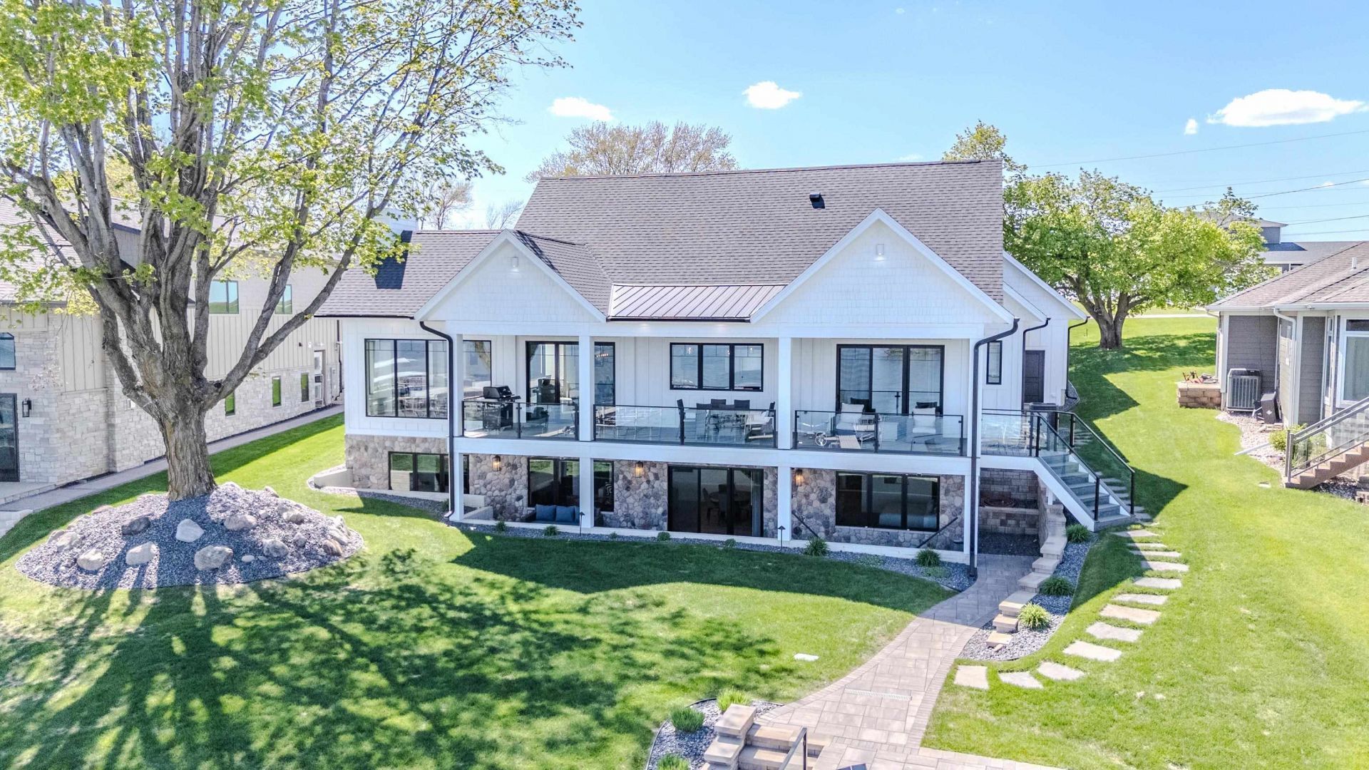 2720 Breezy Heights , Wahpeton, IA 51351 Main Photo