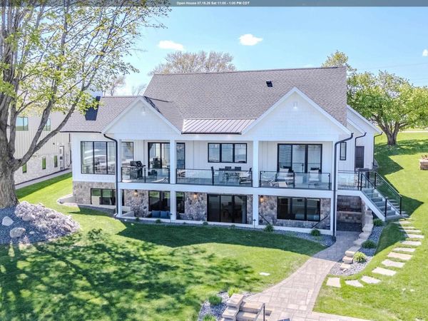 2720 Breezy Heights, Wahpeton, IA 51351