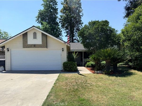851 N Crenshaw, Visalia, CA 93291