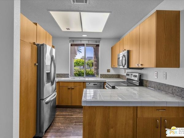 401 S El Cielo Road, Unit 157, Palm Springs, CA 92262
