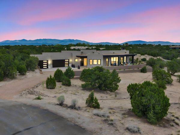 23 Windridge Circle, Santa Fe, NM 87506