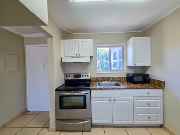 6100 Forest Hill Boulevard, Unit 109, West Palm Beach, FL 33415