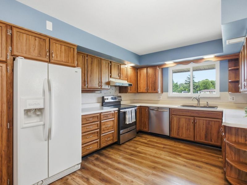 3140 N Hampton Road, Springfield, OH 45502 Photo 13