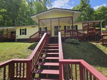 3923 Bear Mountain Road, Bridgeport, WV 26330