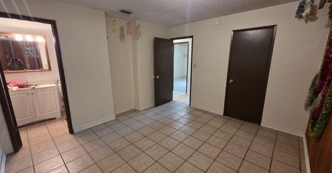 933 Meadowview Dr, Galt, CA 95632 Photo