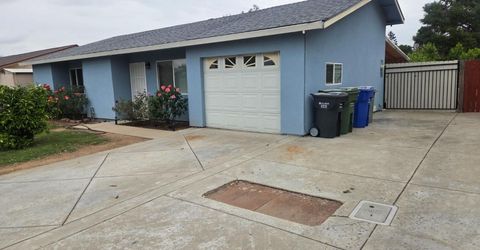 933 Meadowview Dr, Galt, CA 95632 Photo