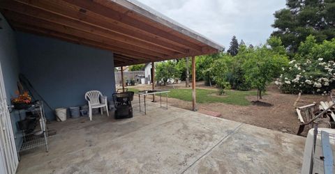 933 Meadowview Dr, Galt, CA 95632 Photo